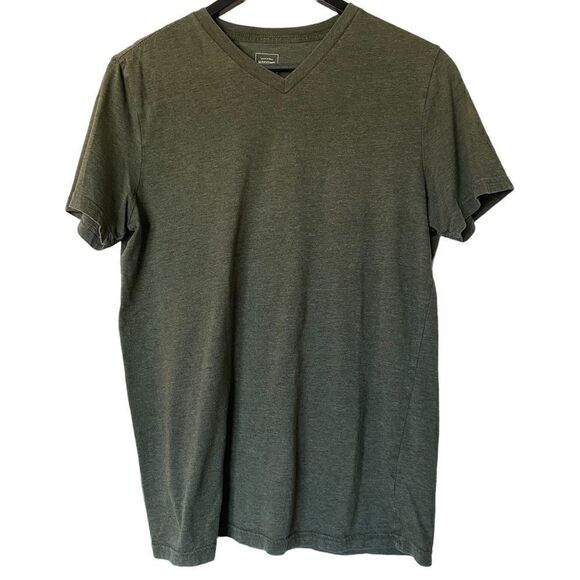 V-Neck Green Athletic Fit Tee Shirt - Picture 1 of 4